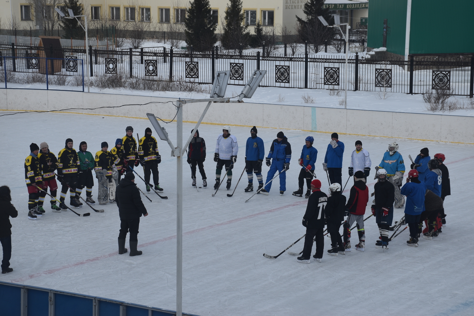 В Хайбуллинском районе прошел турнир по хоккею с шайбой на Кубок главы администрации района