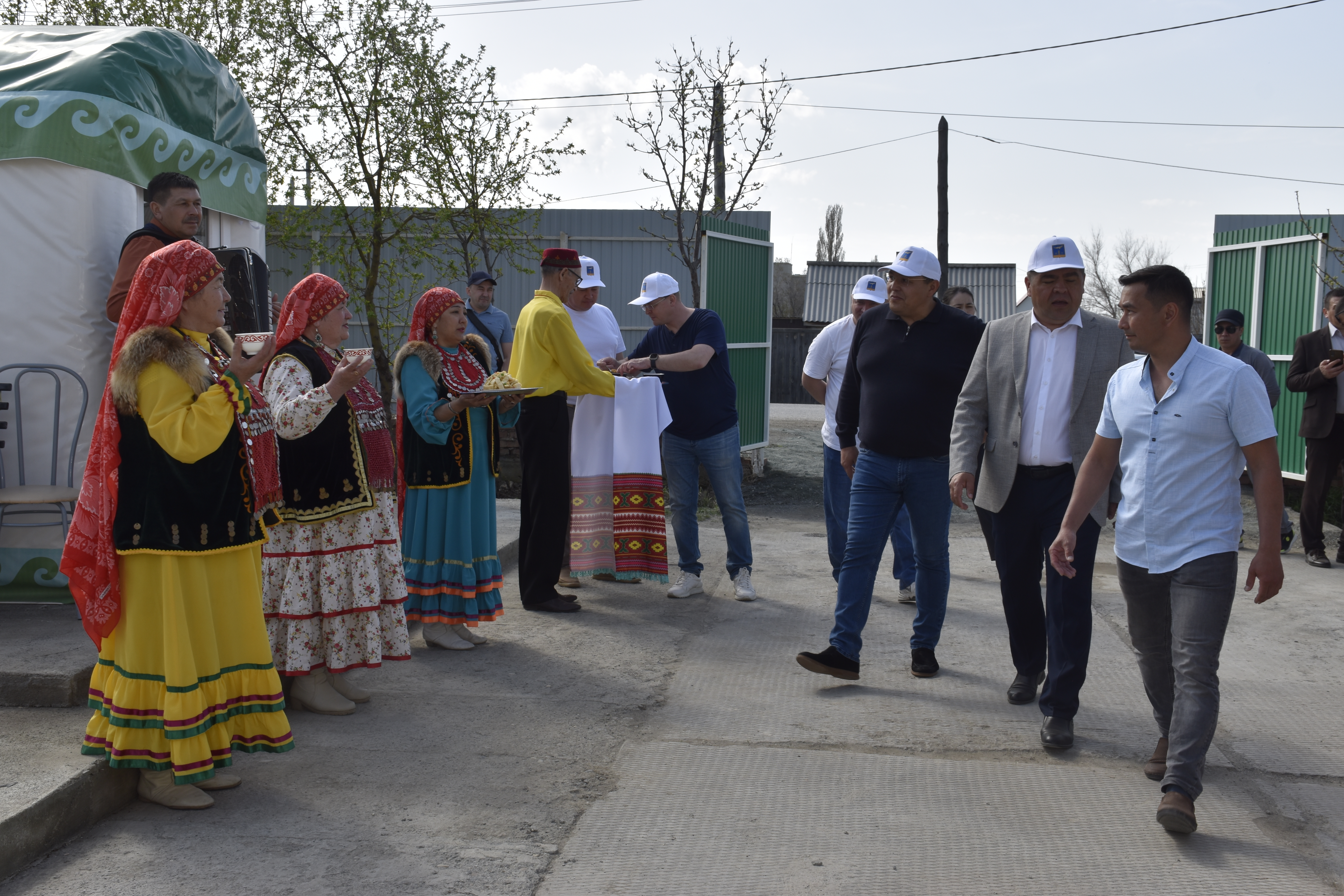 В Хайбуллинском районе с рабочим визитом побывал министр предпринимательства и туризма республики Рустем Афзалов