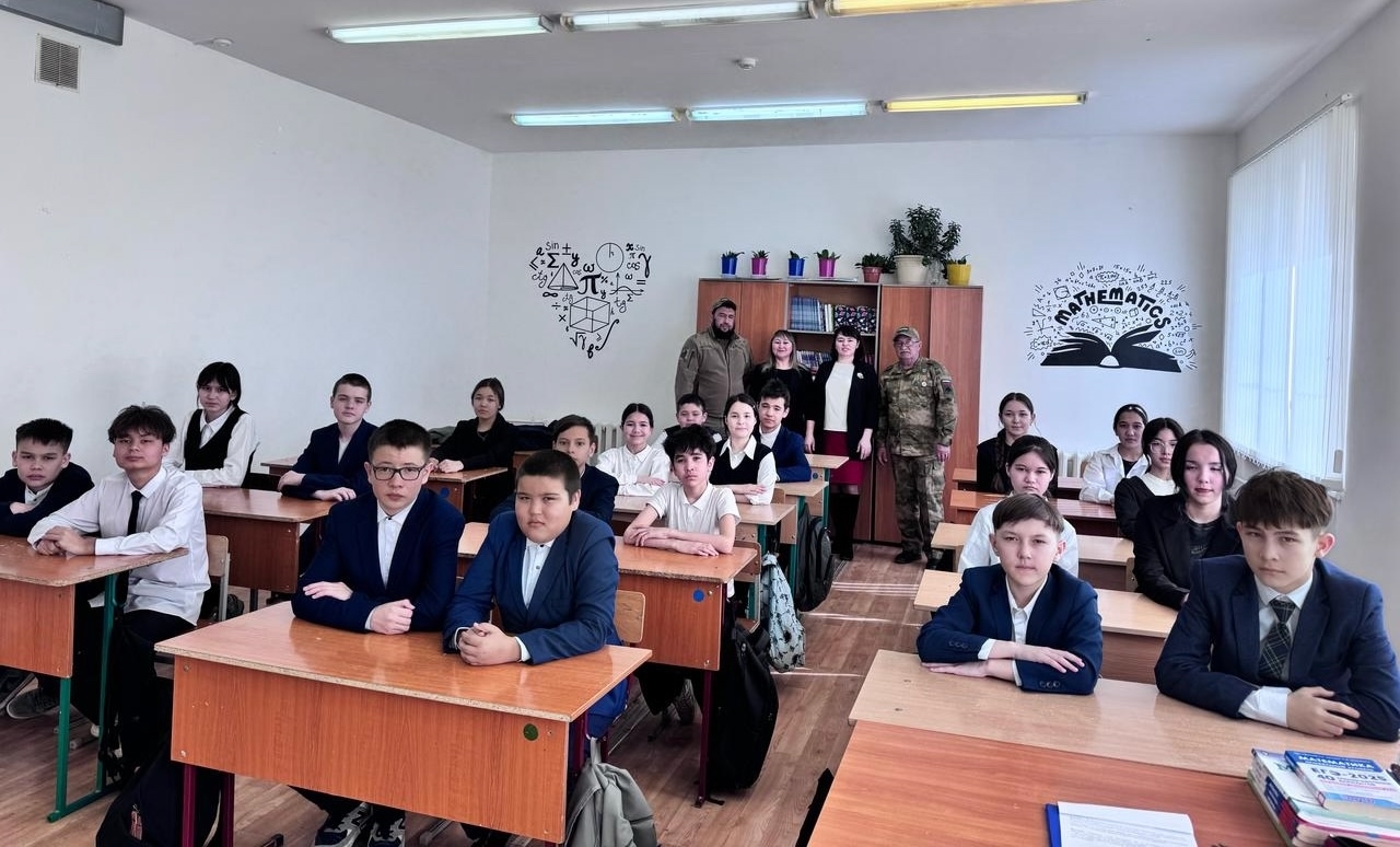 Боец вернулся, чтобы строить и помогать