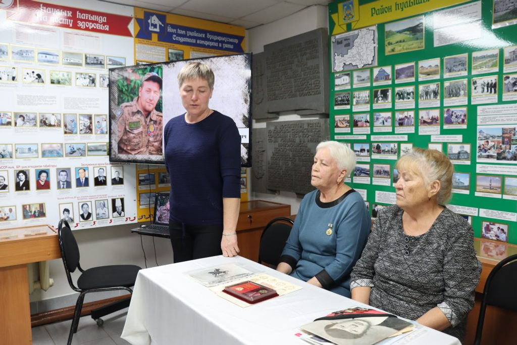 Журавлями белыми пролетая в небе…