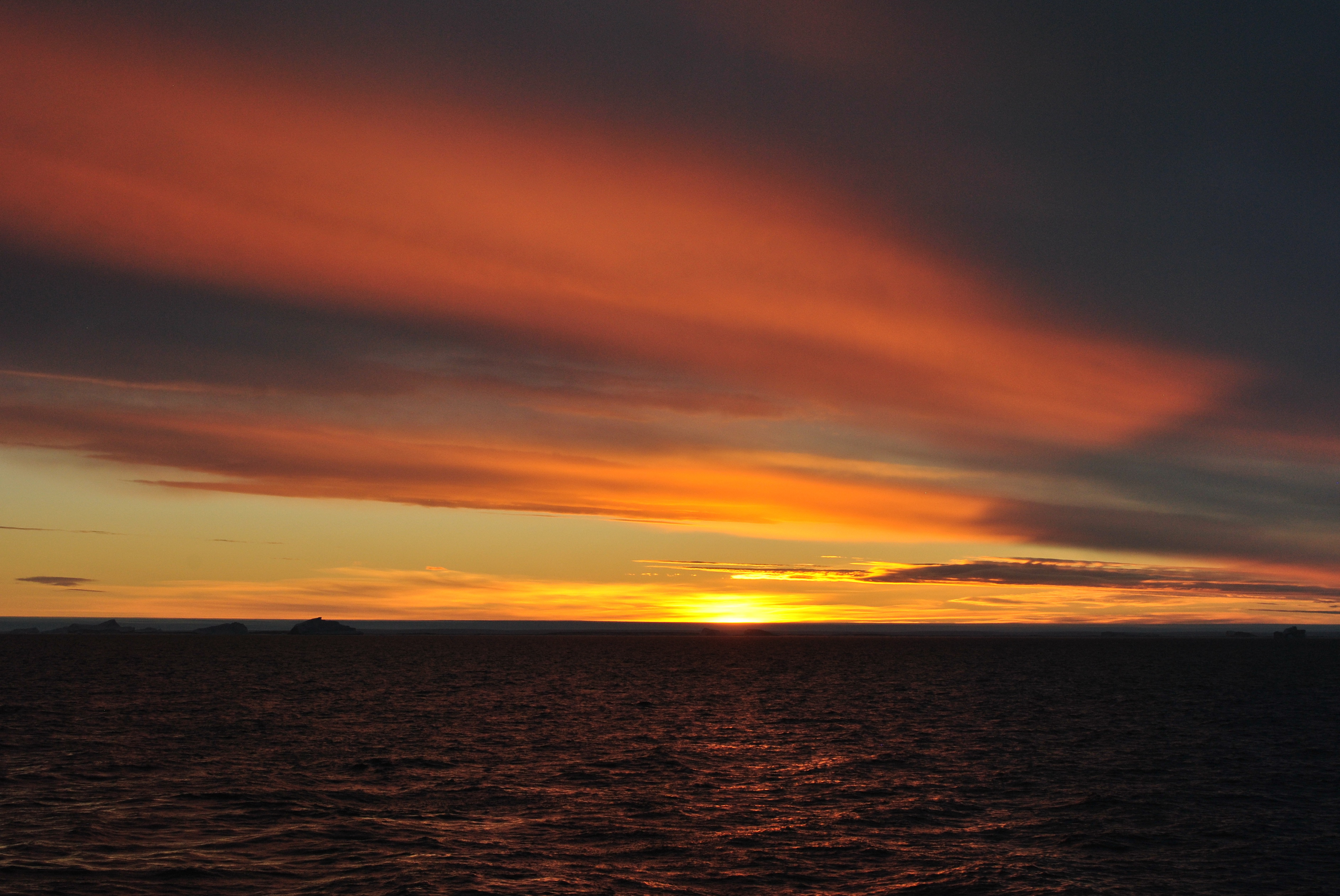 Океан, небо и Она…