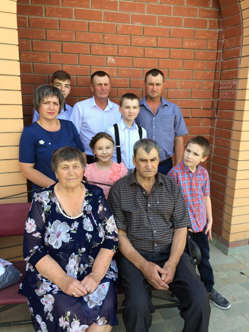 Живая стойкость к лицу солдату