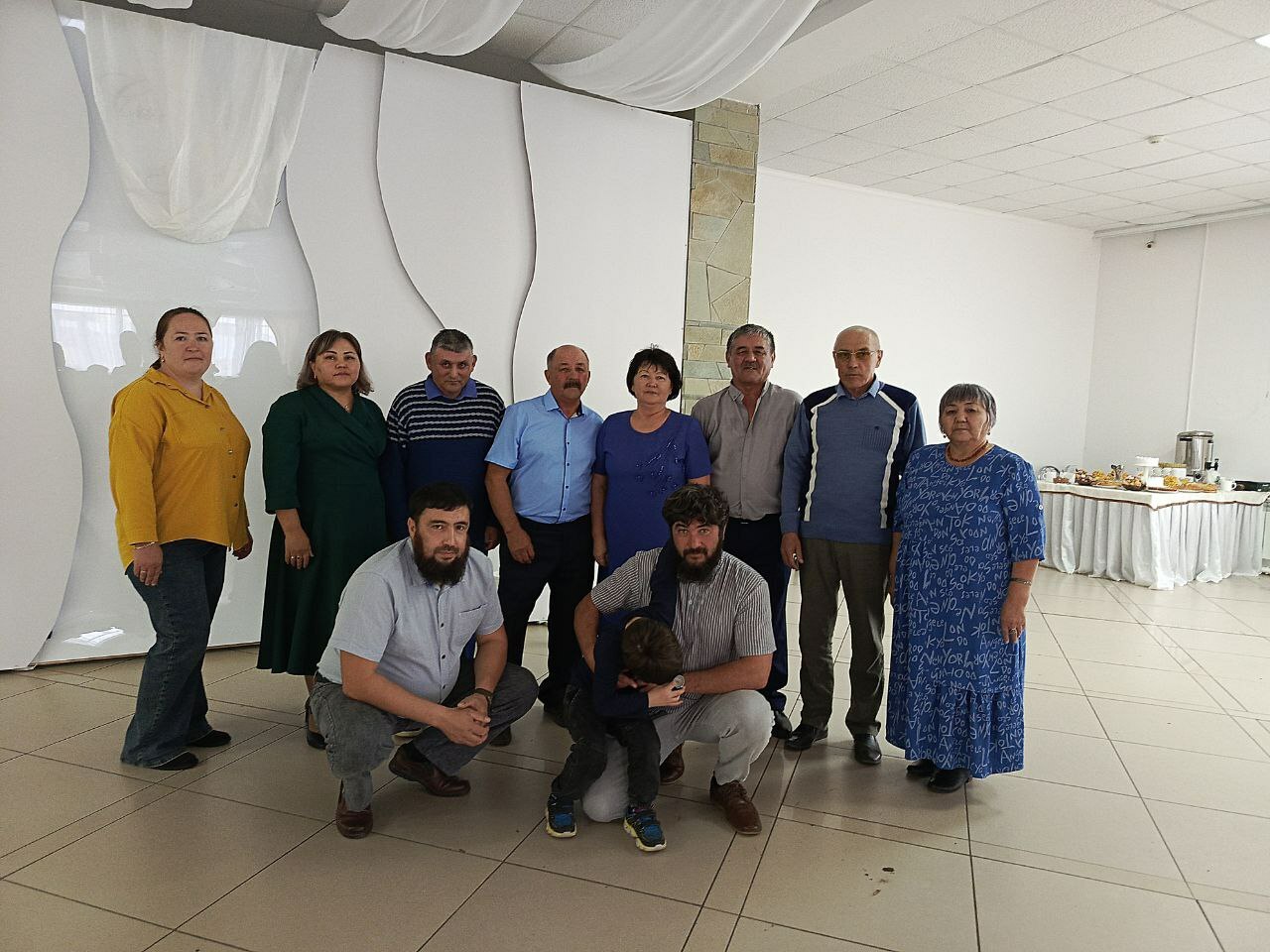 Боец вернулся, чтобы строить и помогать