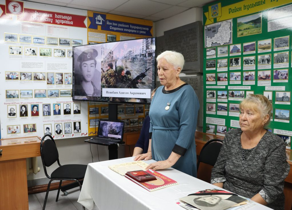 Журавлями белыми пролетая в небе…