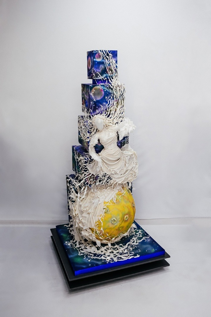 Кондитер из Башкирии завоевала бронзу на чемпионате мира за торт с Хомай