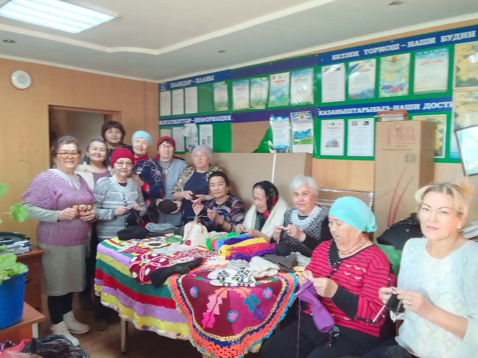 Руками сельских мастериц