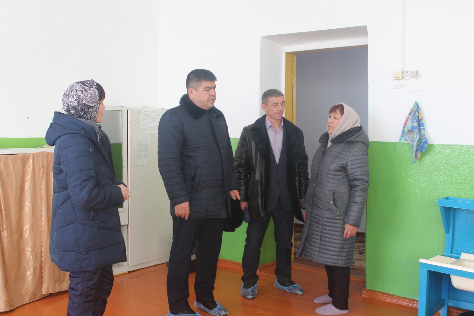 Сегодня Рустам Шарипов встретился с жителями деревень Воздвиженка и Адель