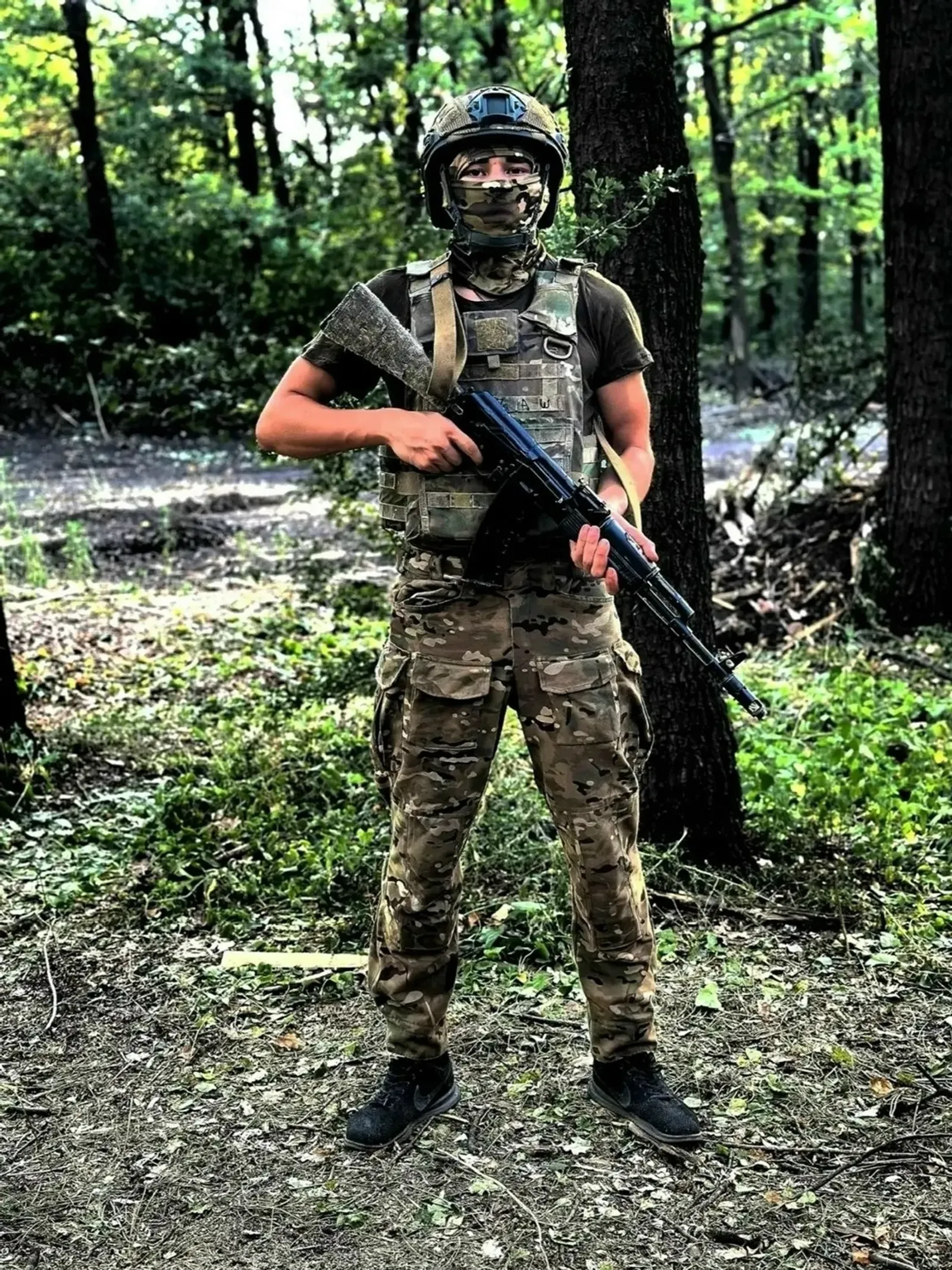 Молодой боец из Башкирии обучает сослуживцев работе с дронами