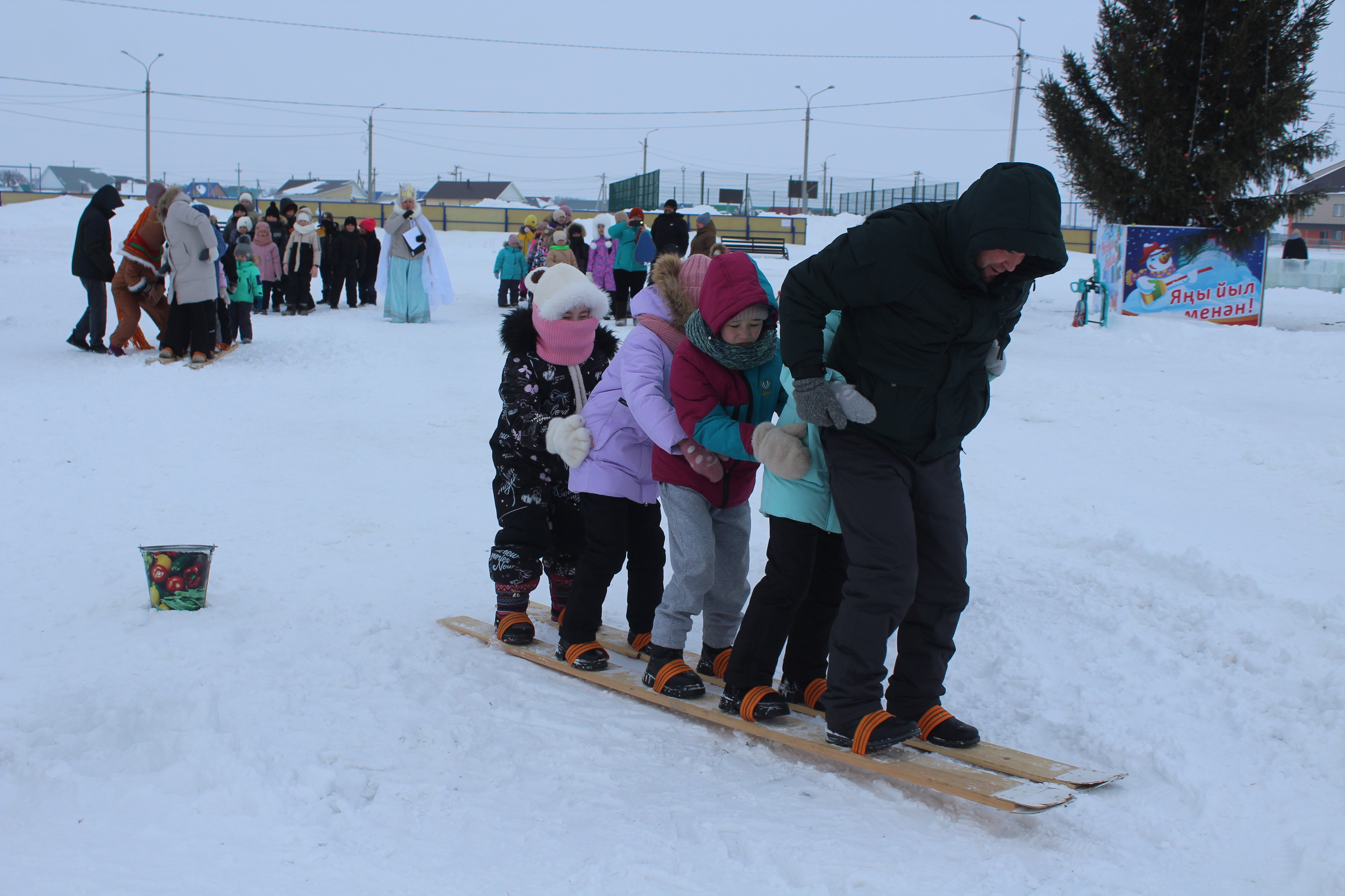 Елка смеха и радости