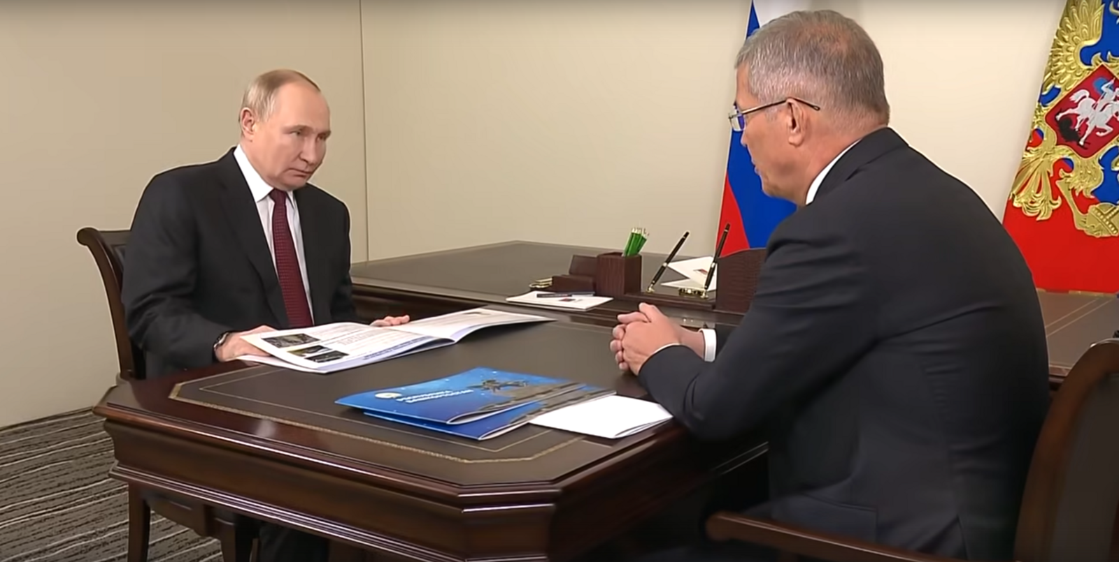 Радий Хабиров поздравил Владимира Путина с днем рождения