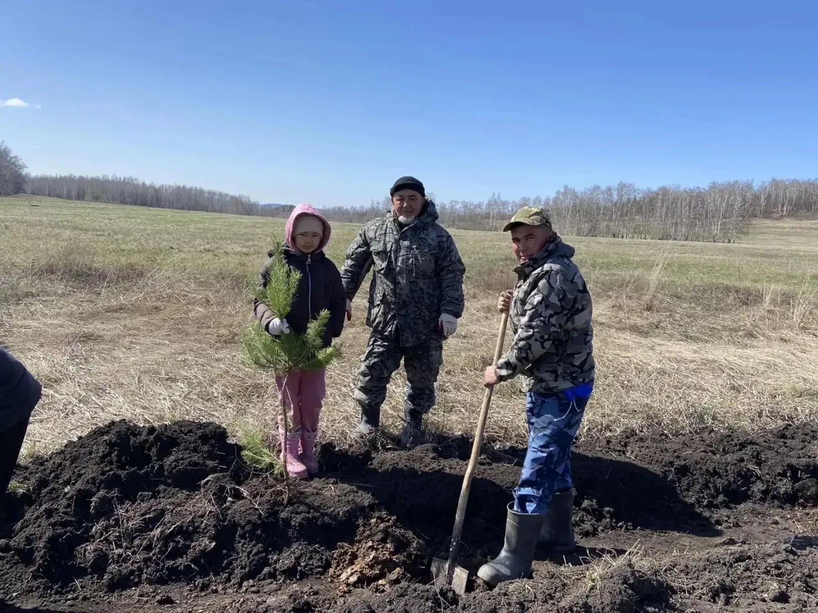 В республике стартовала международная эколого-патриотическая акция «Сад памяти»