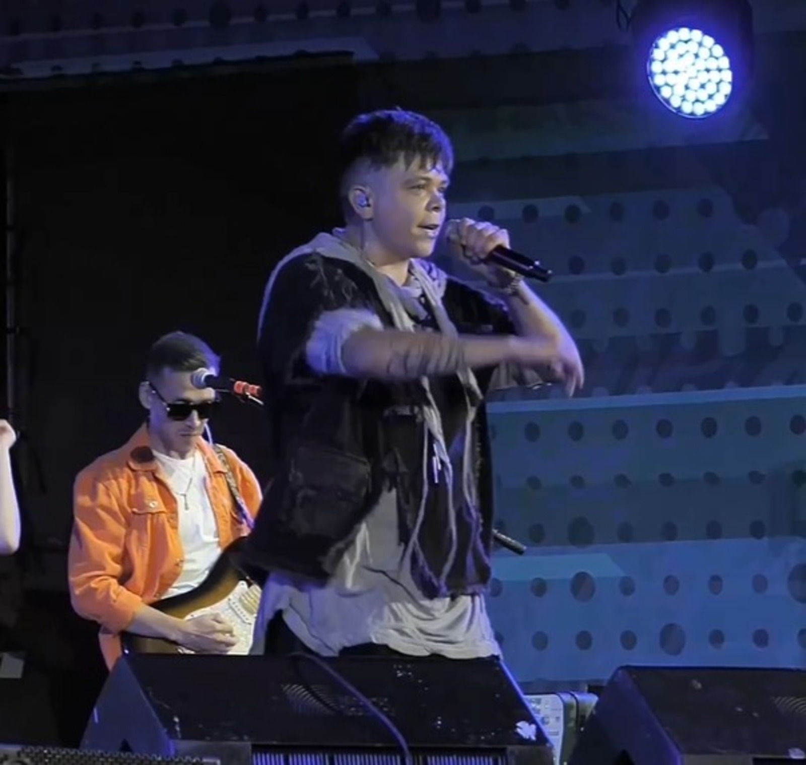 Башкирский певец вернул знаменитую песню в музыкальные платформы после суда