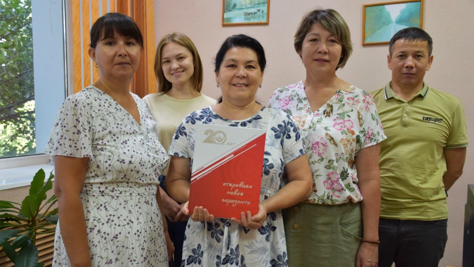 Юбилейные книги «Башмеди» переданы в музей и СМИ Хайбуллинского района