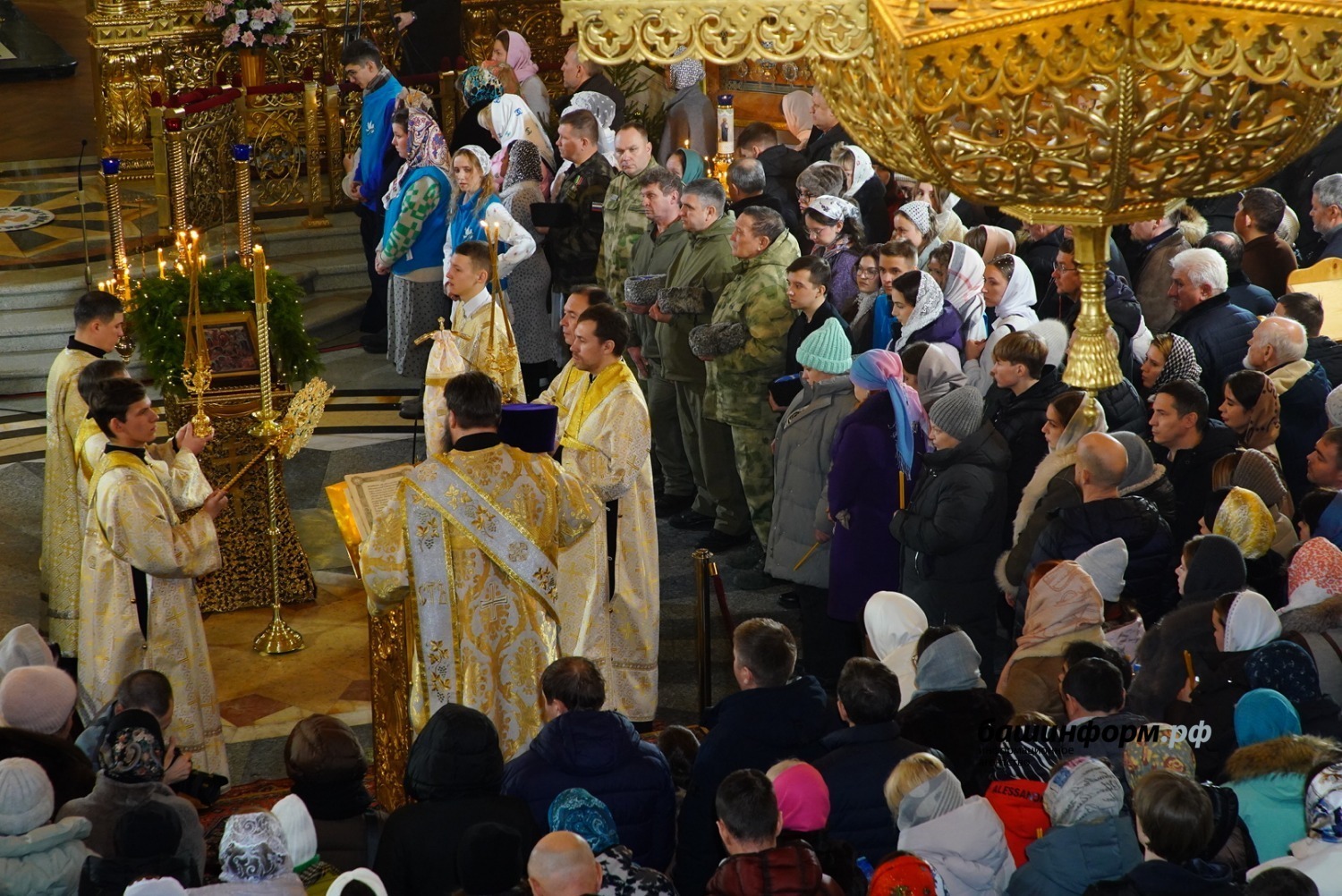 Как в Уфе прошли богослужения в ночь на Рождество – фоторепортаж