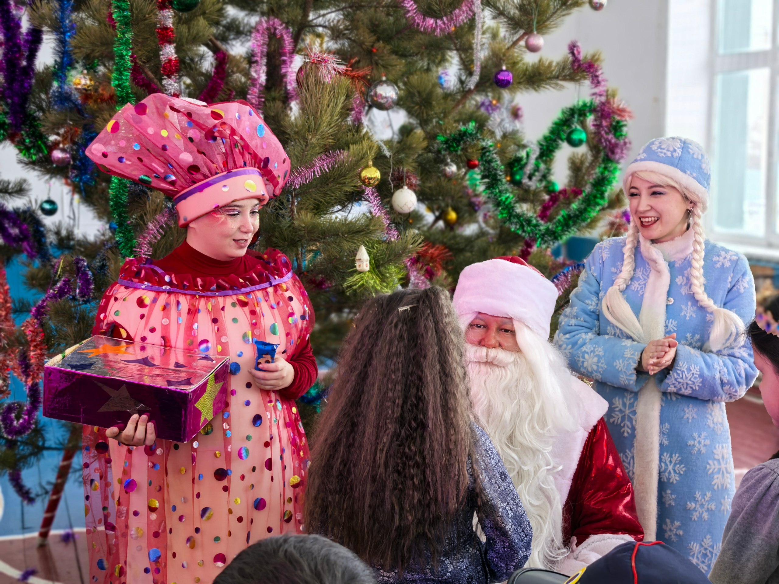 Башкирская медь» подарила новогодние подарки детям Хайбуллинского района