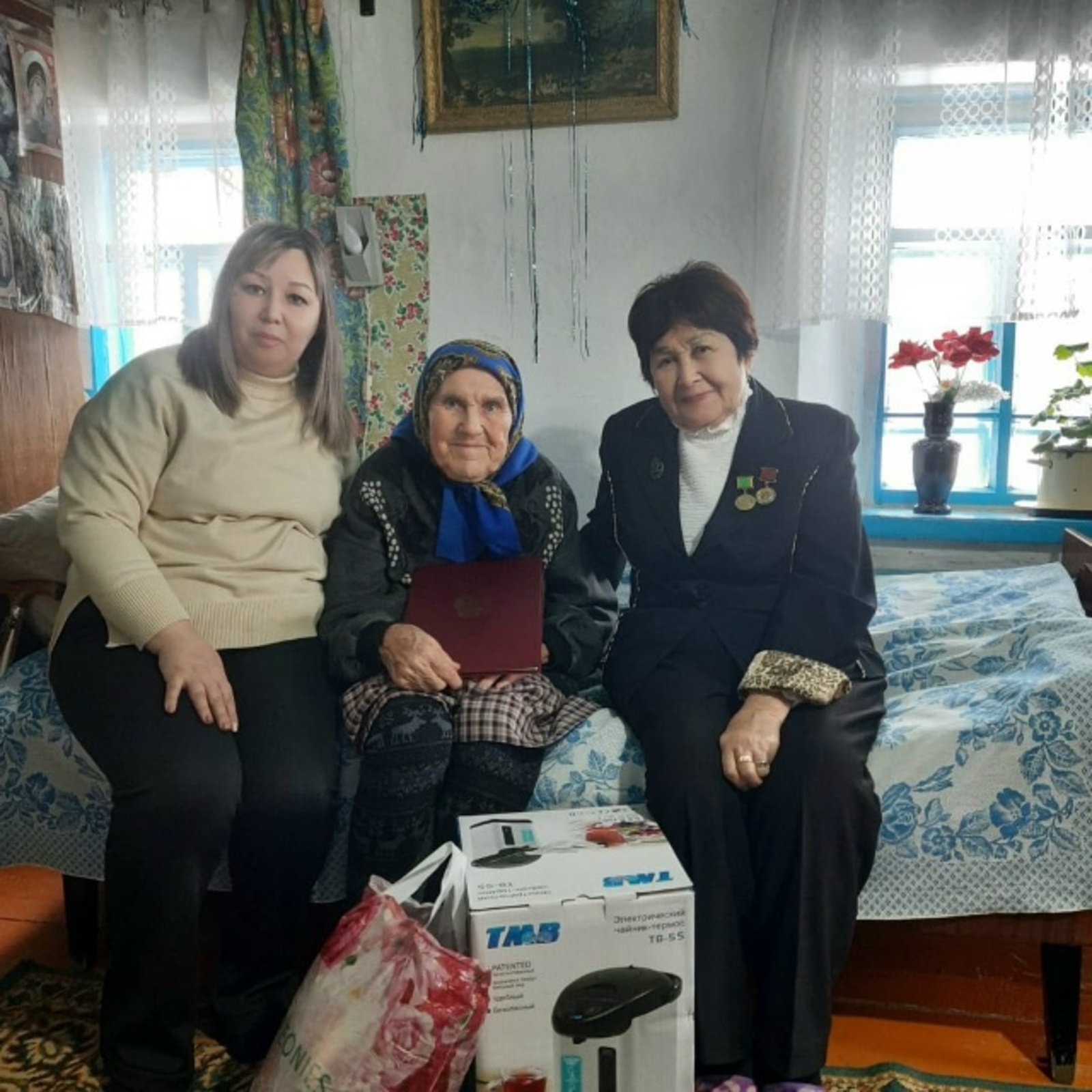 Ветеран труда и дитя войны в эти дни отметила свой 90-летний юбилей