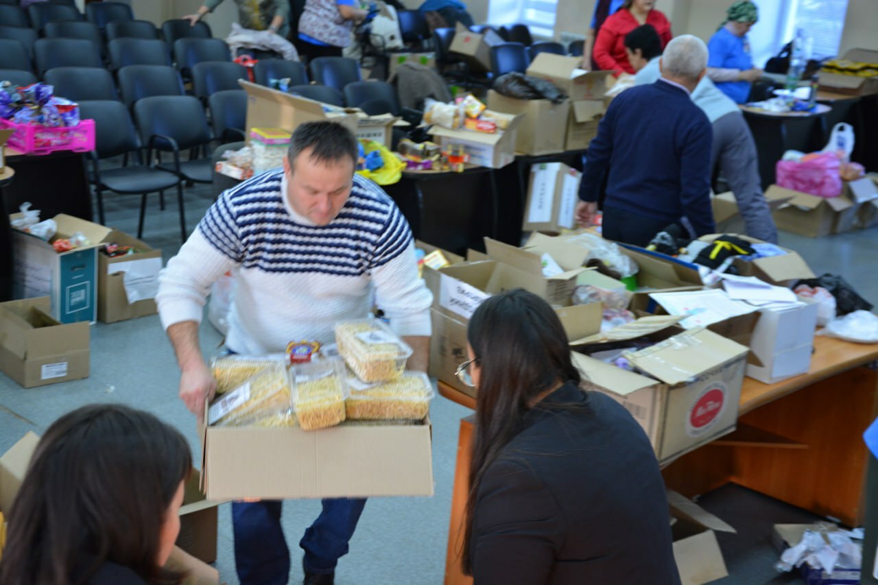 Новогодние подарки бойцам