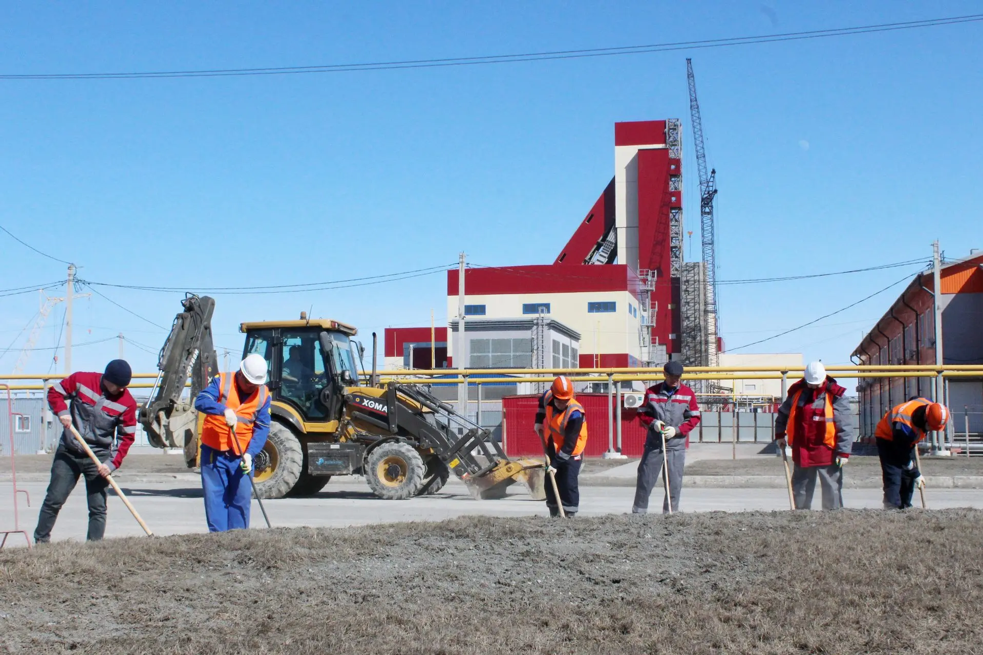В «Башмеди» прошел первый в этом году субботник