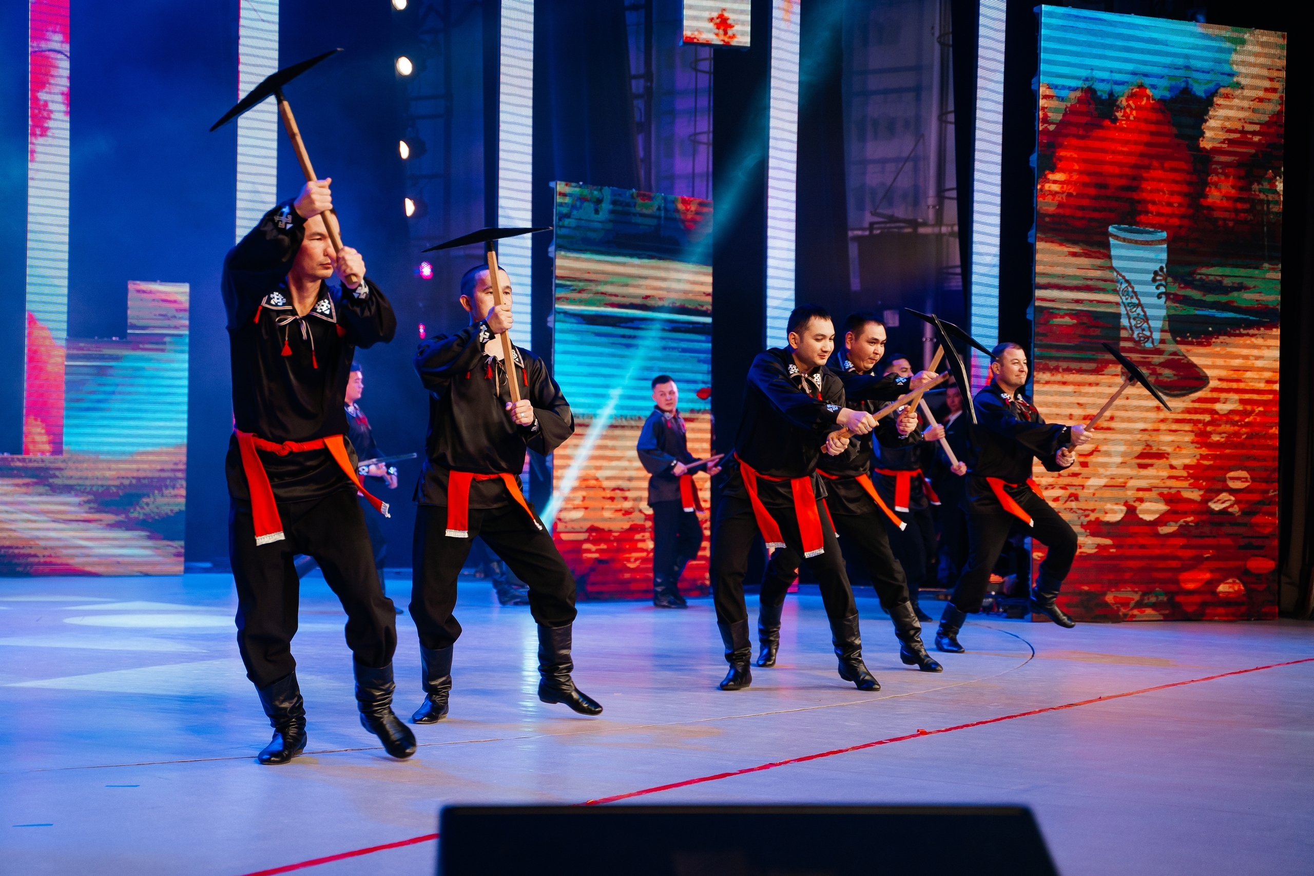 Танцевальный коллектив «Таусылар» Бурибаевского ГОКа получил диплом II степени