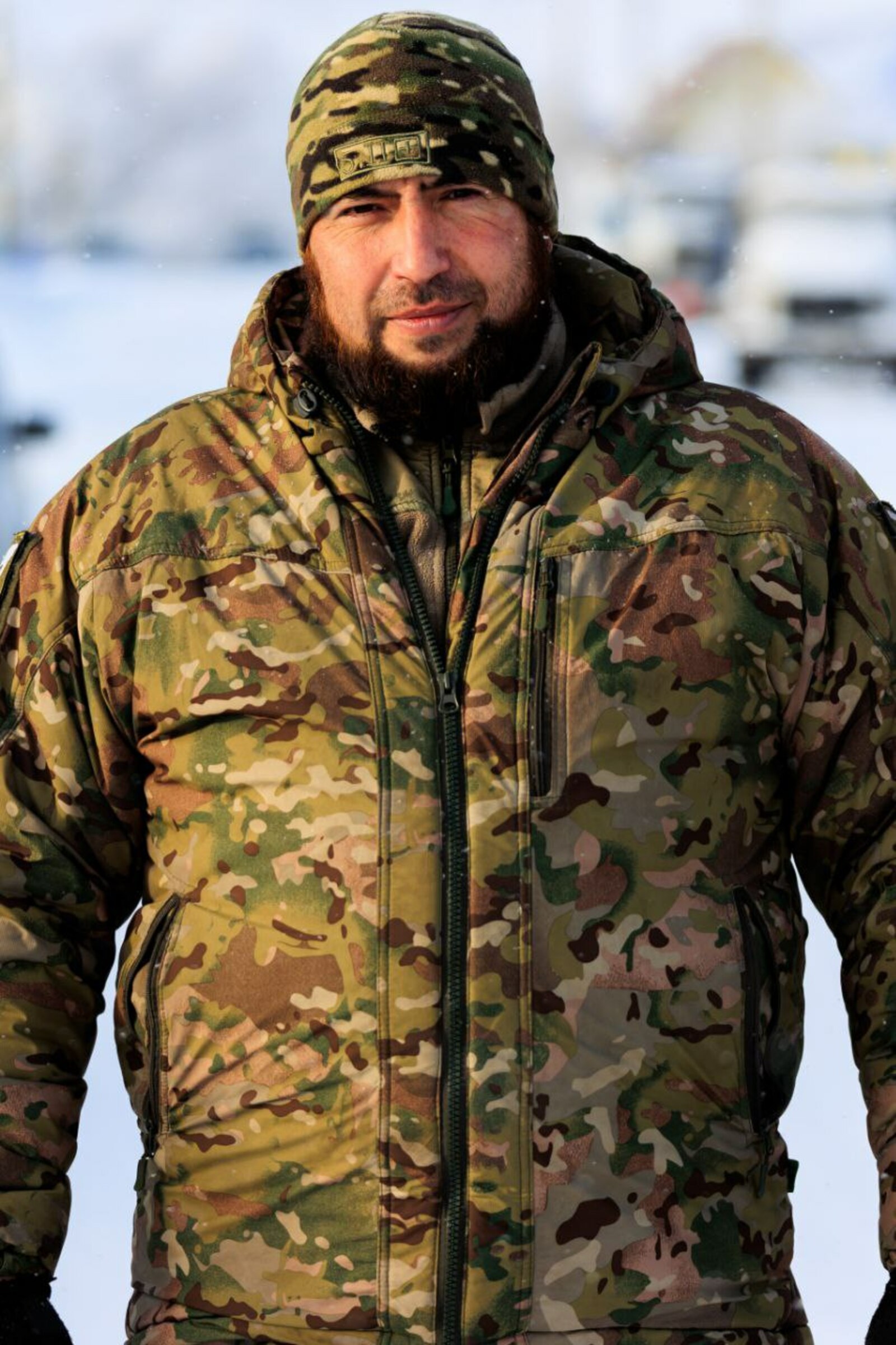 Боец вернулся, чтобы строить и помогать