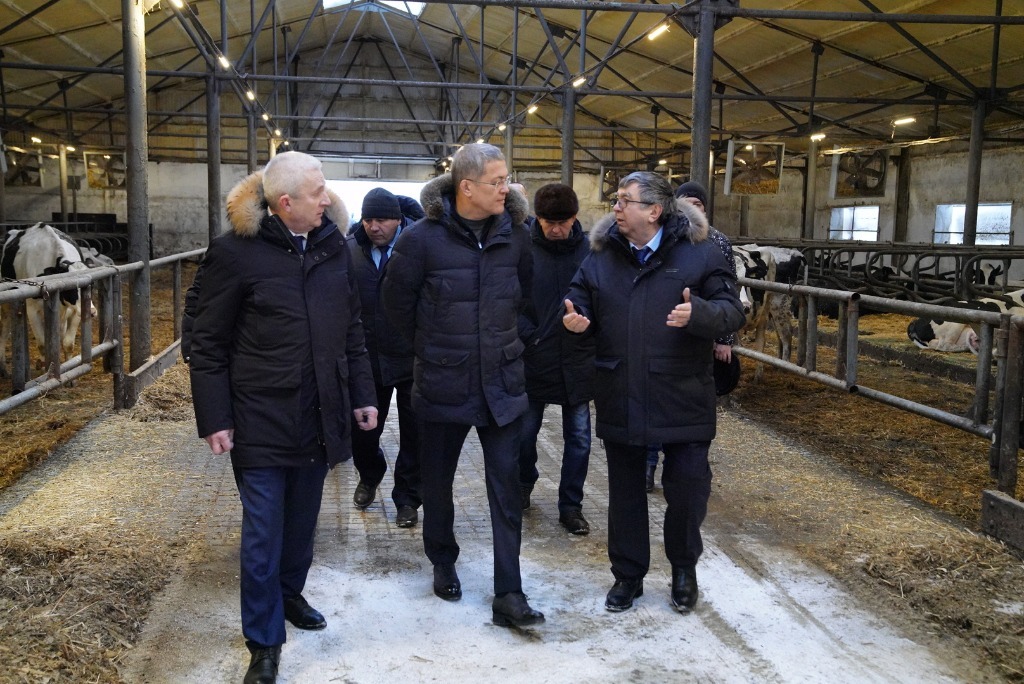 Радий Хабиров посетил сельхозпредприятие «Племзавод «Ленина» в Дюртюлинском районе