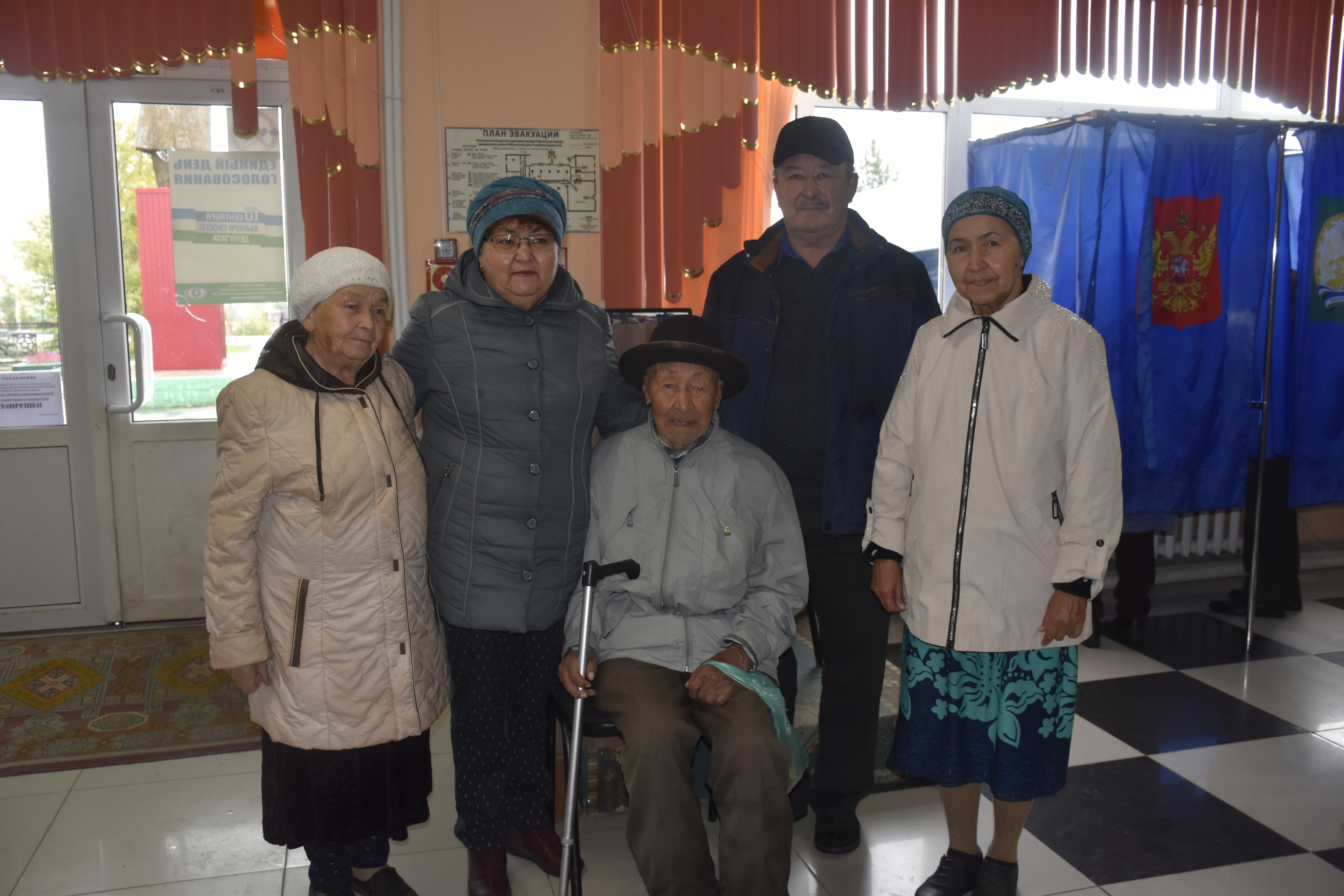 Самому пожилому избирателю Хайбуллинского района – 100 лет