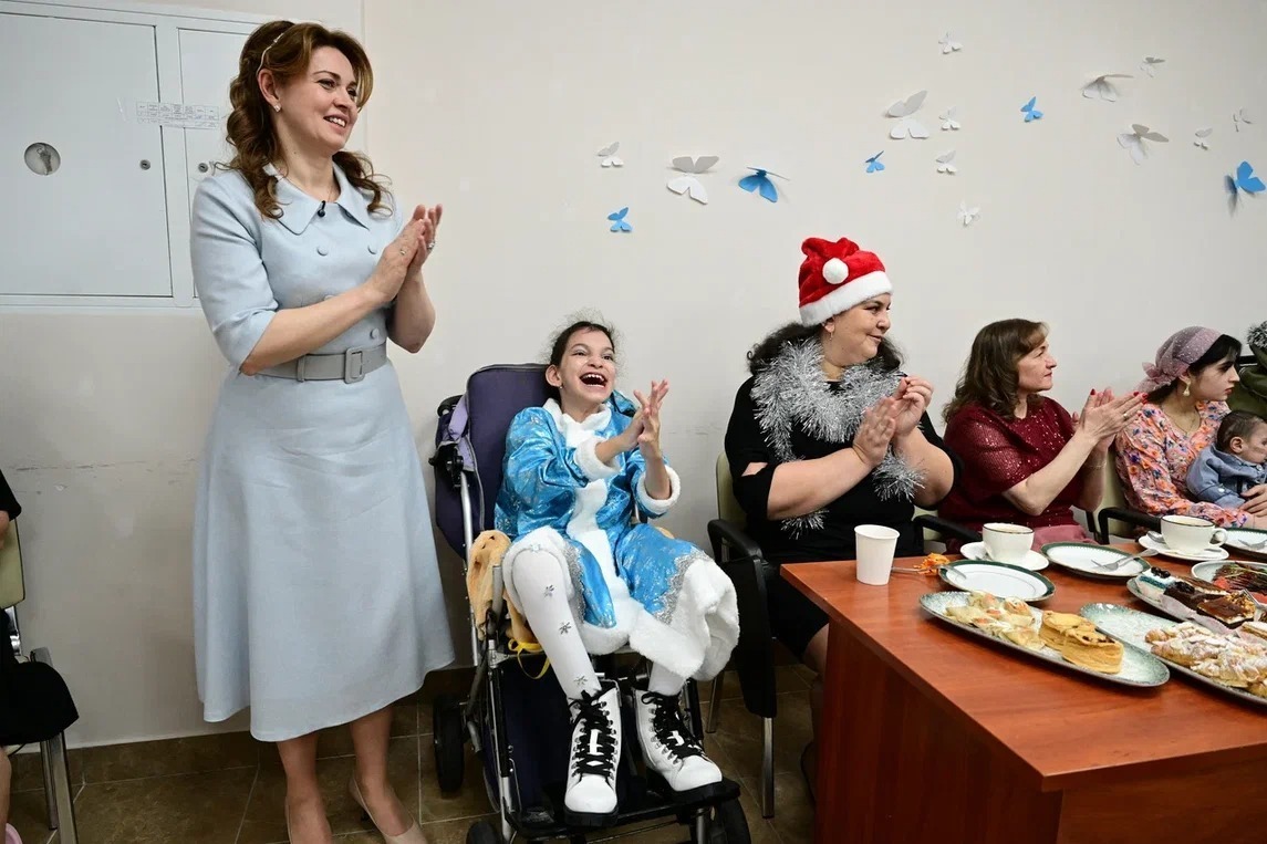 Радий Хабиров провёл старый Новый год в Уфимском хосписе