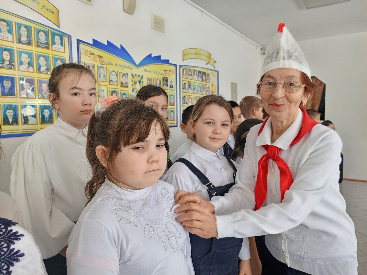 В школе с.Татыр-Узяк состоялась торжественная церемония посвящения обучающихся начальных классов в "Орлята России"