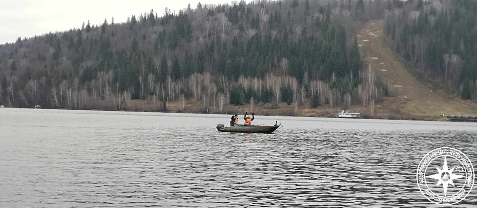 В Башкирии спасатели помогли рыбакам на Павловском водохранилище