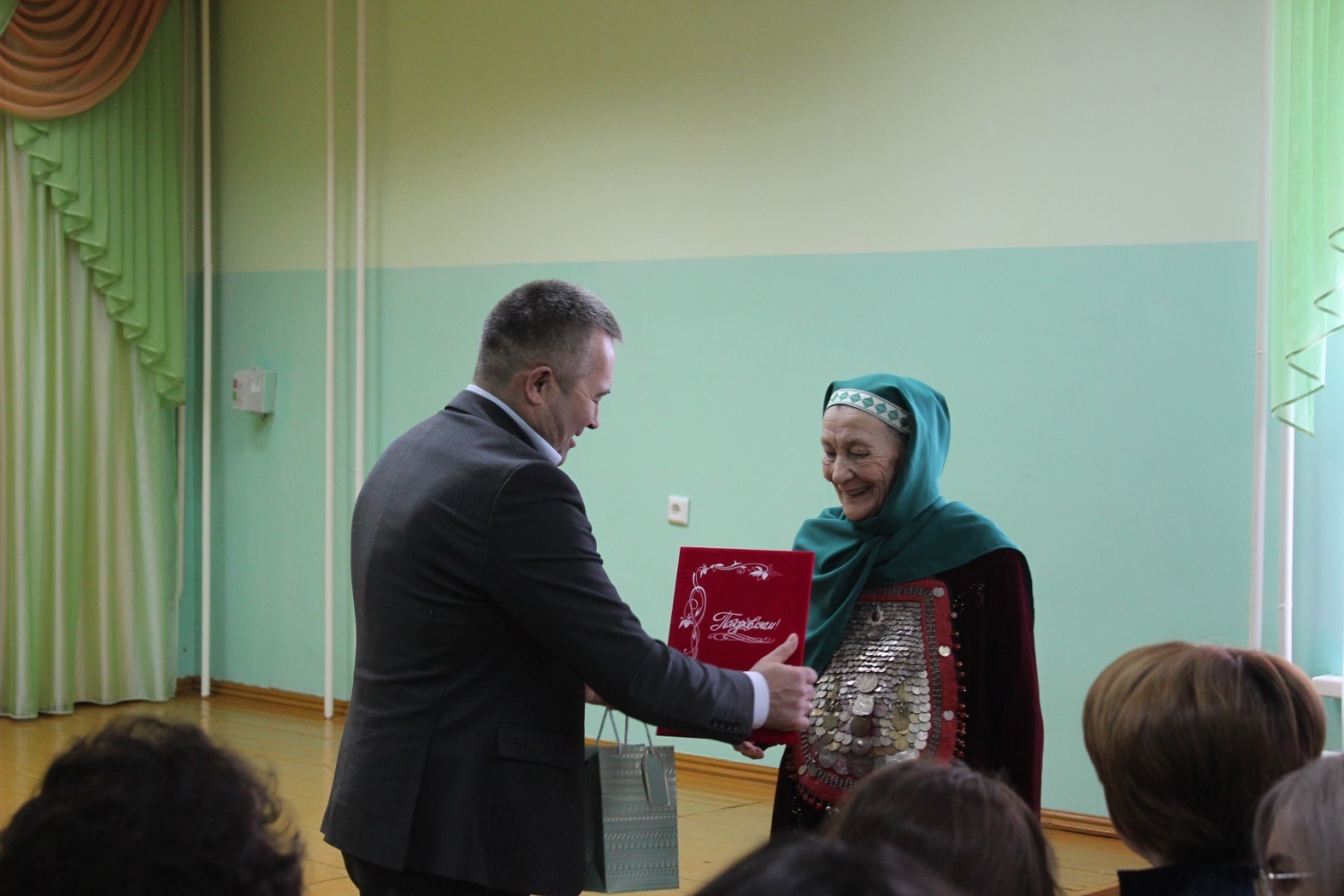 В Башкирии прошли юбилейные мероприятия, посвященные 80-летию писателя Марьям Буракаевой