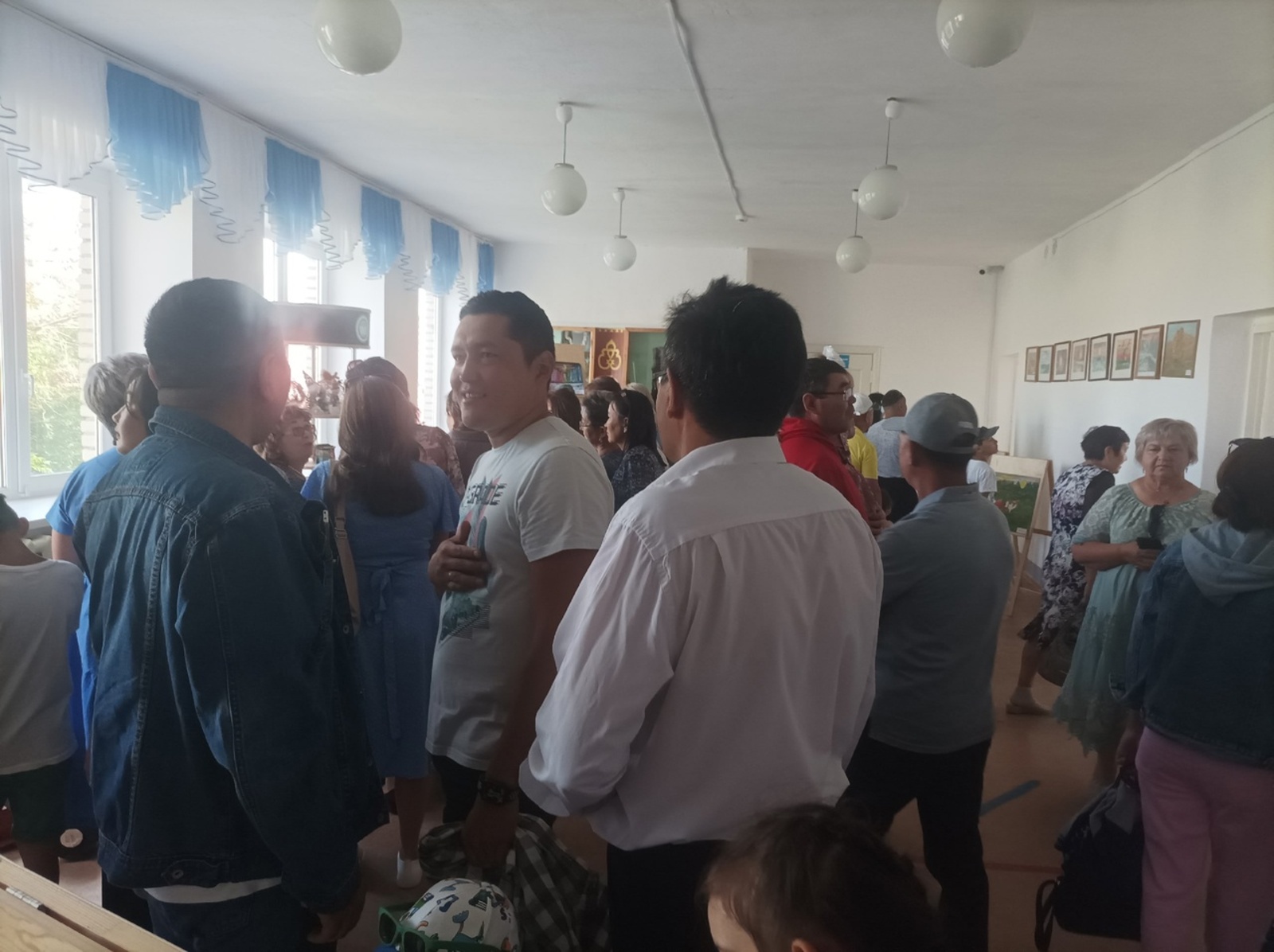 В  школе села Абубакирово прошла встреча земляков, выпускников села