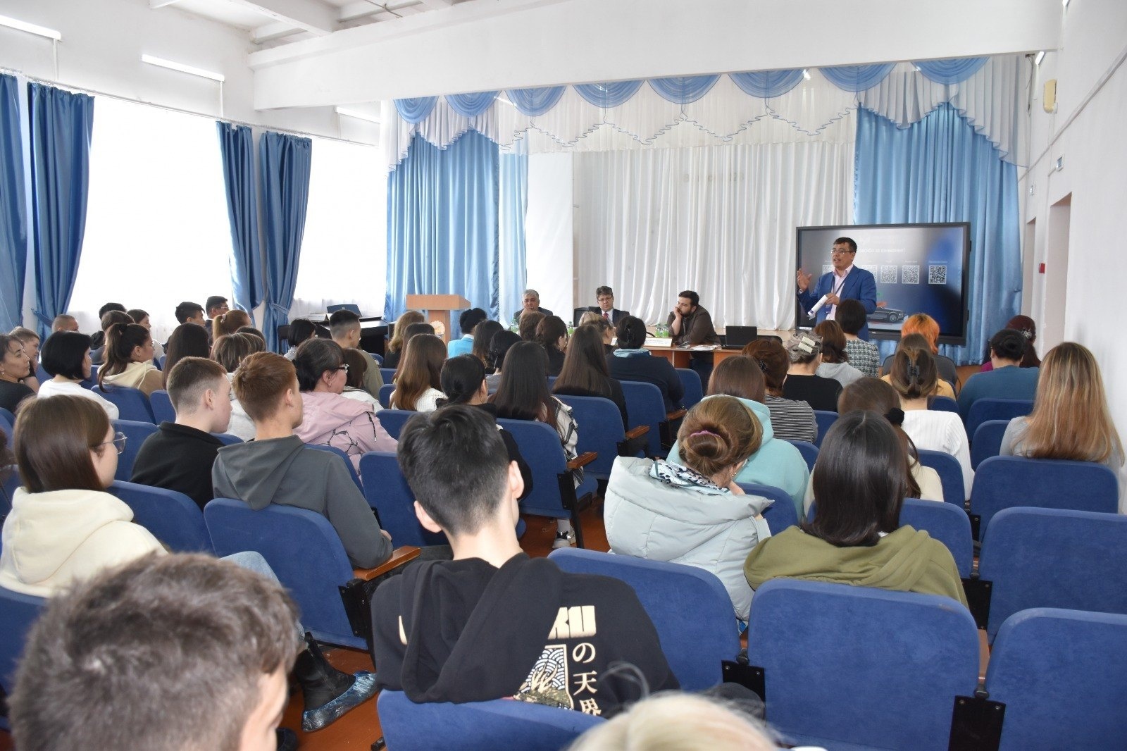 На базе школы №2 с. Акъяр состоялся семинар «Приём в ВУЗы –2024»