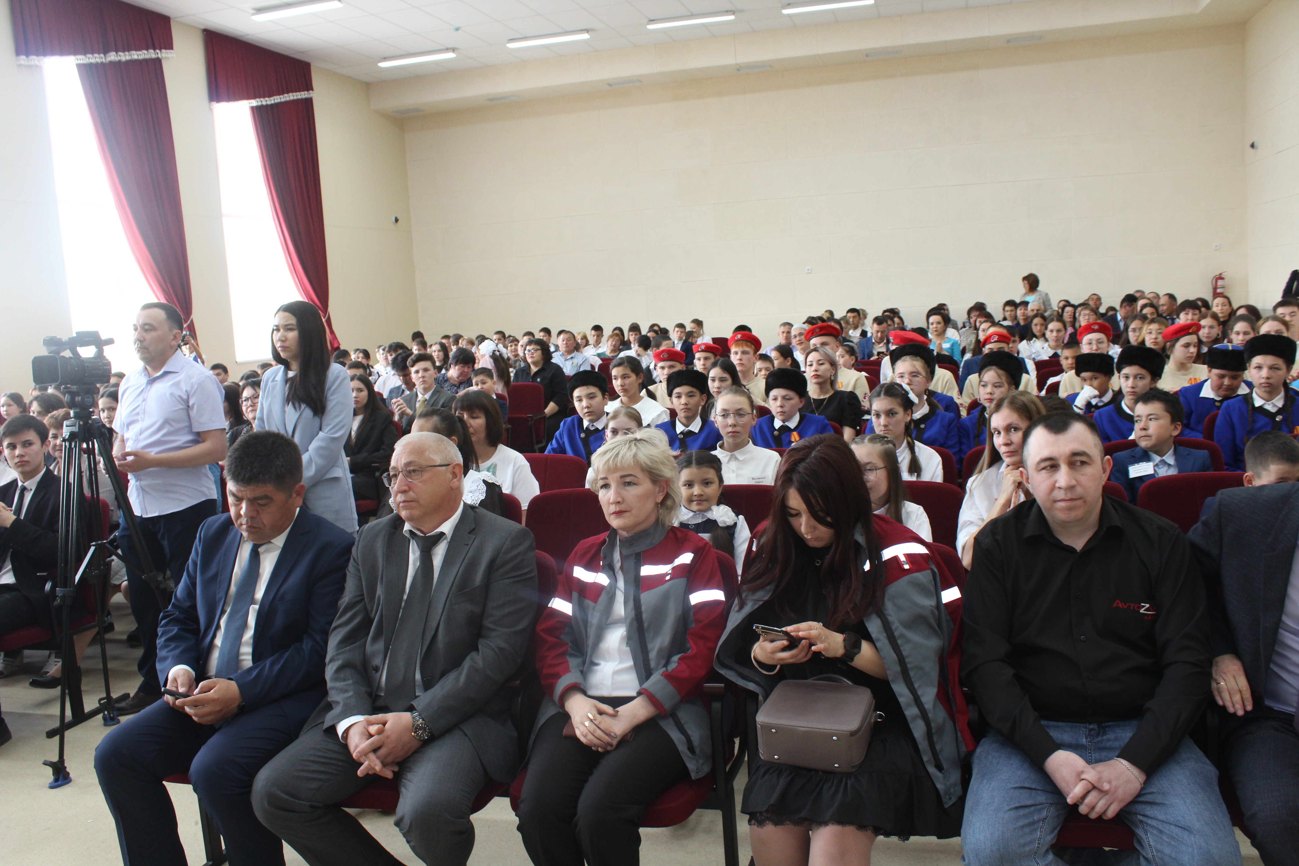 В Хайбуллинском районе определили «Ученика года-2024» и чествовали лучших школьников
